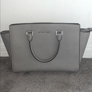 Authentic Michael Kors Selma purse